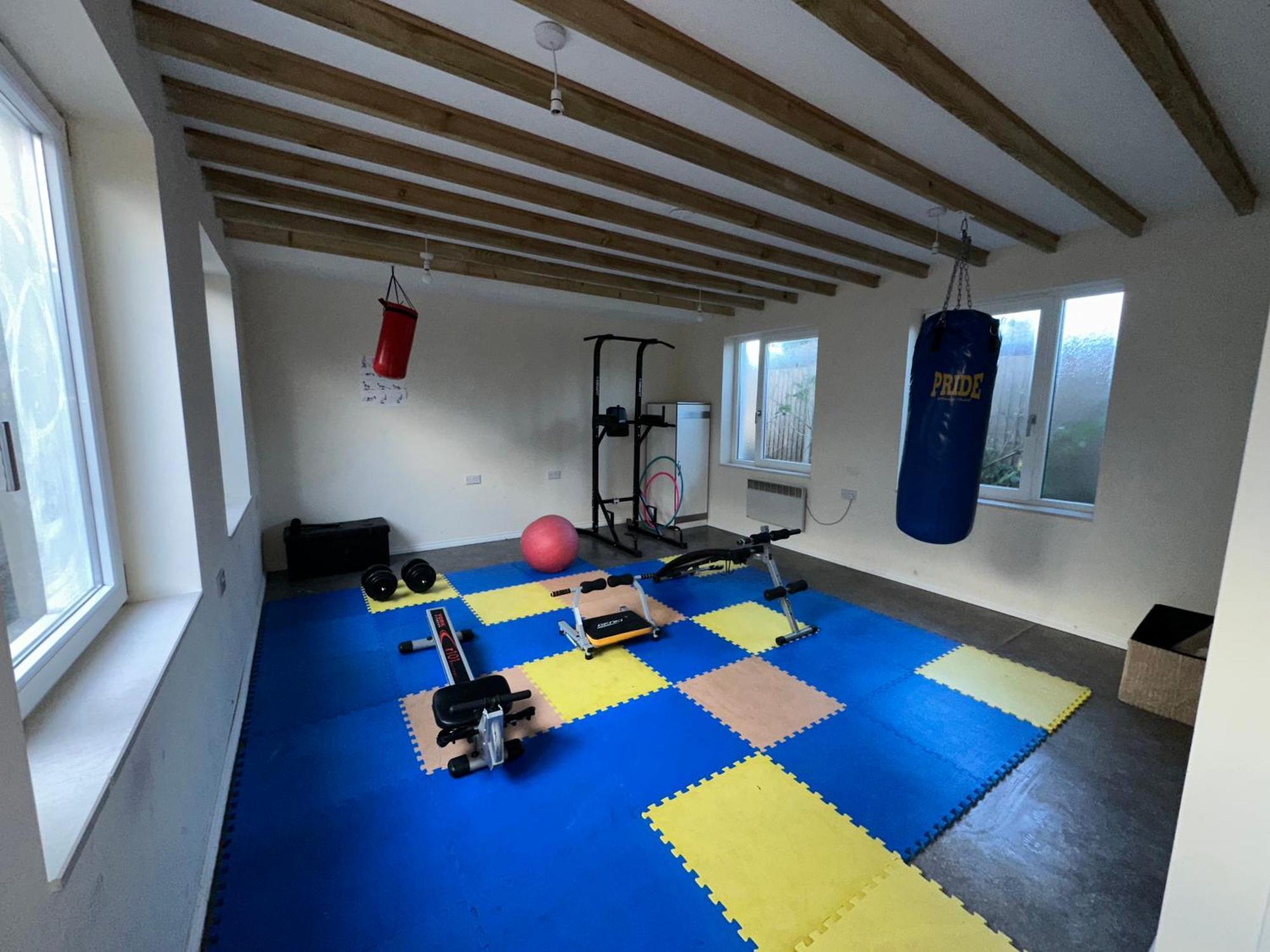 North London A Spacious 7 Bedroom House Accommodating Up To 18 People Complete With Own Gym And Table Tennis ภายนอก รูปภาพ
