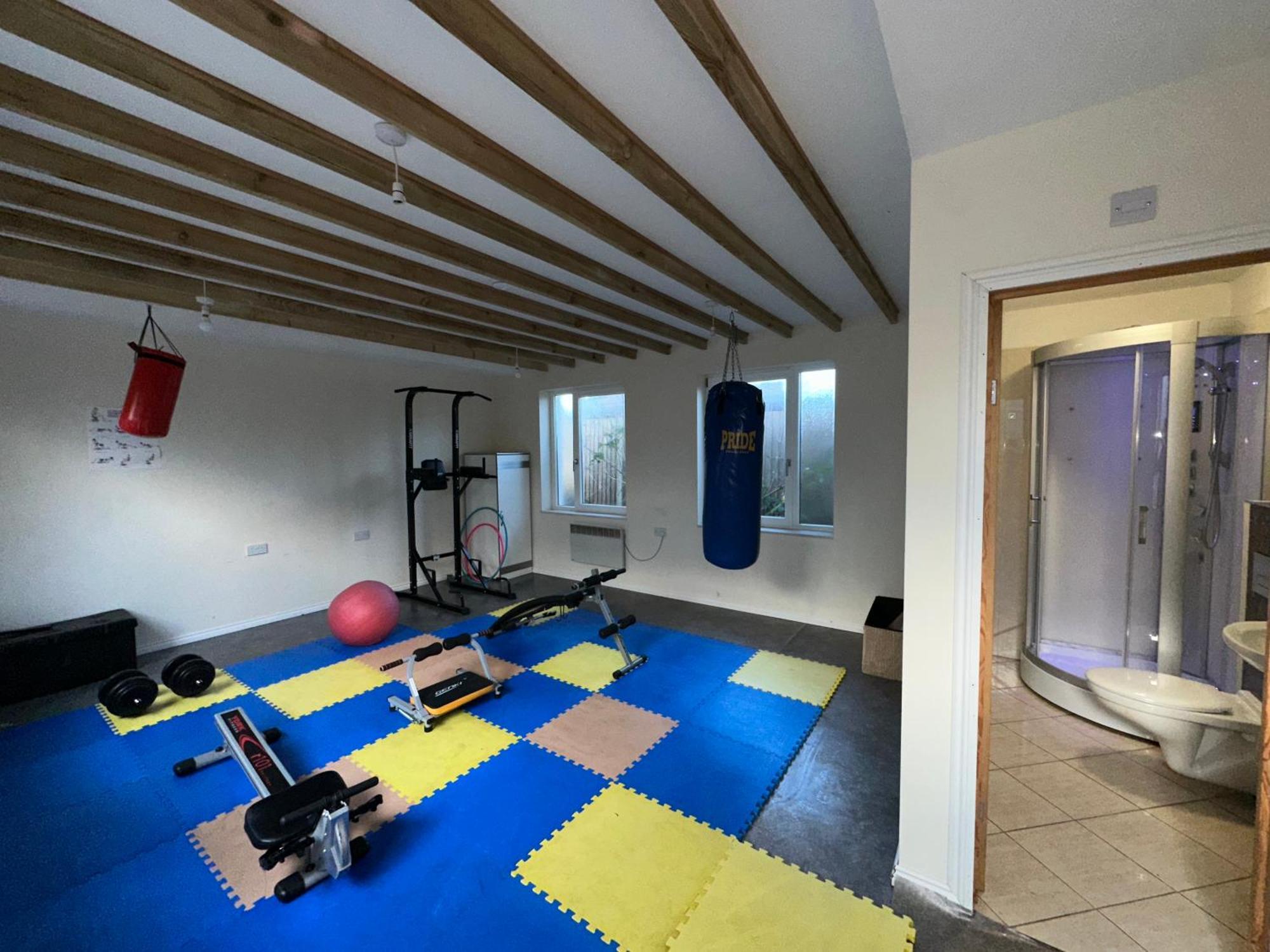 North London A Spacious 7 Bedroom House Accommodating Up To 18 People Complete With Own Gym And Table Tennis ภายนอก รูปภาพ